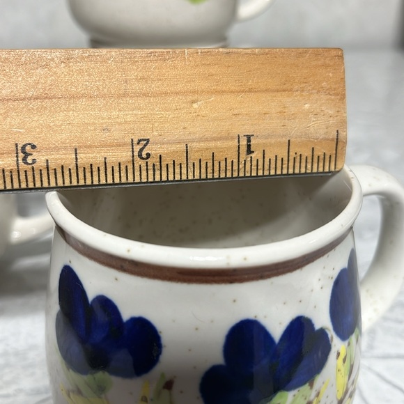 Vtg Speckled Stoneware Painted floral mugs Set of 4 - Picture 11 of 11